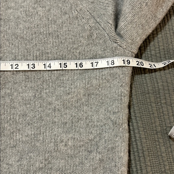 Abercrombie & Fitch Crew Neck Women's Cardigan Size Large - Picture 8 of 9